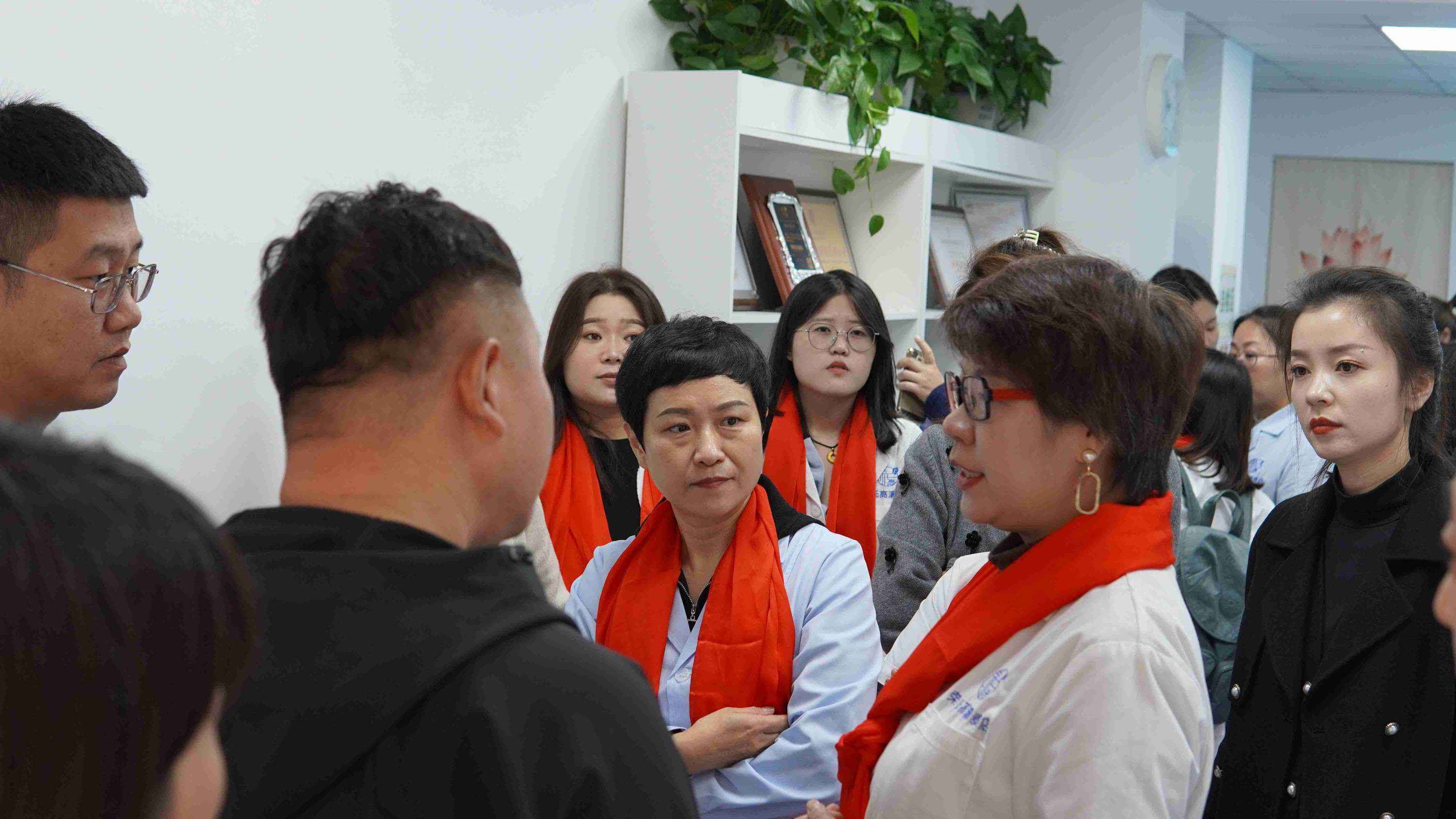  2024高峰论坛之实体店参观